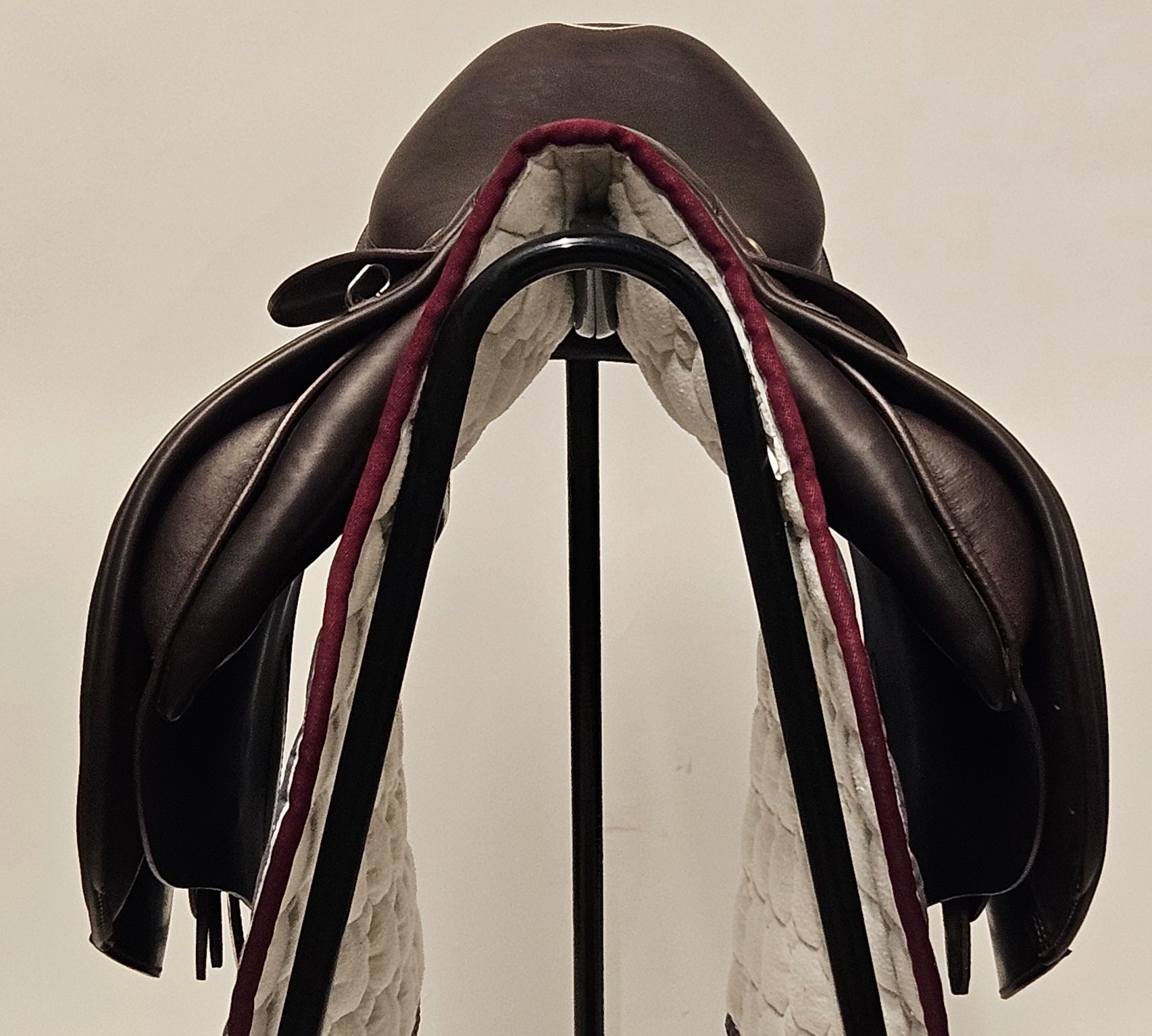 Prestige Versailles Hoppsadel 17"/34 (omvärmningsbar)