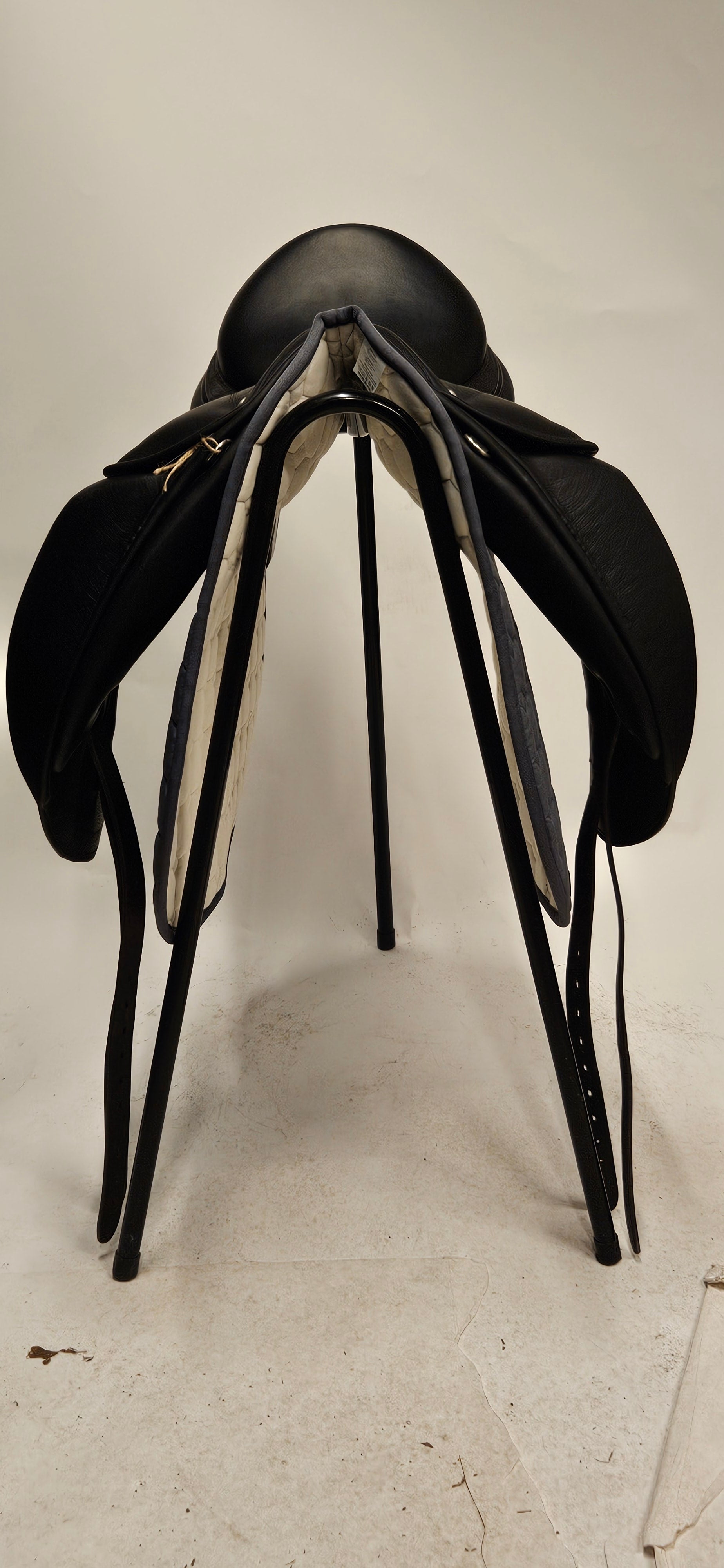 Childeric DFI Dressyrsadel 17"/MW