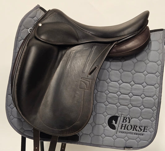 Childeric DI Dressyrsadel 18"/MW