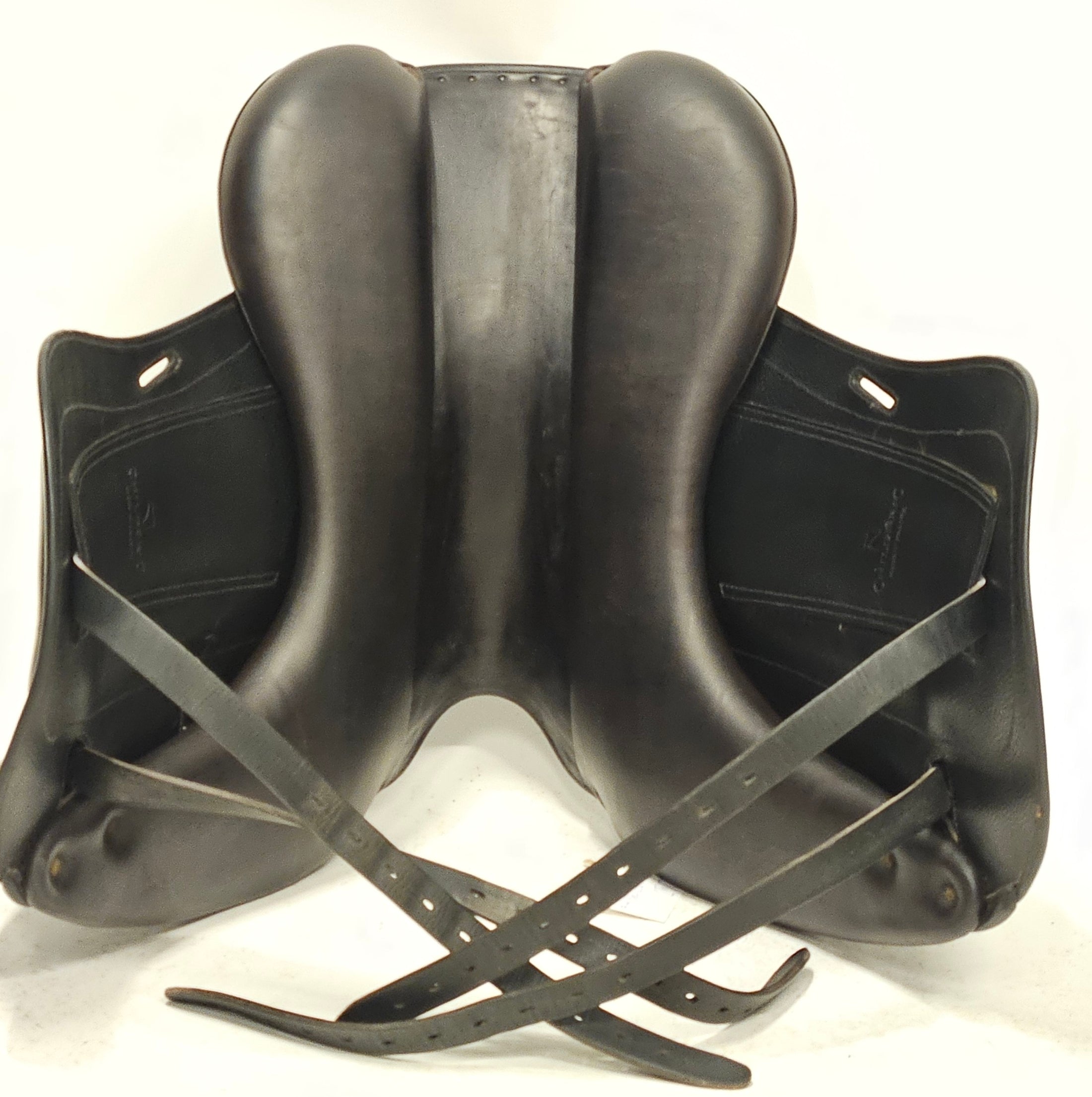 Childeric DSC Dressyrsadel 17"/MW