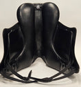 Load image into Gallery viewer, Bates Innova Dressyrsadel 18"/MW
