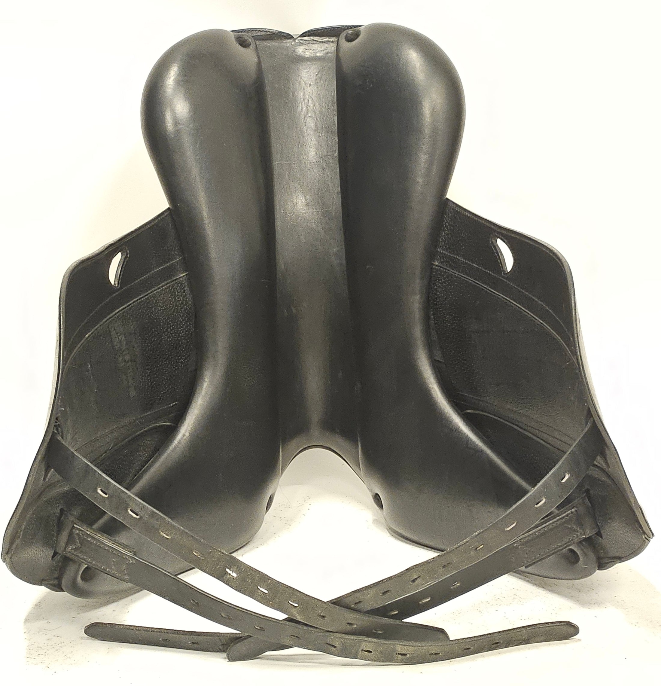 Equipe Emporio Dressyrsadel 17,5"/M +1