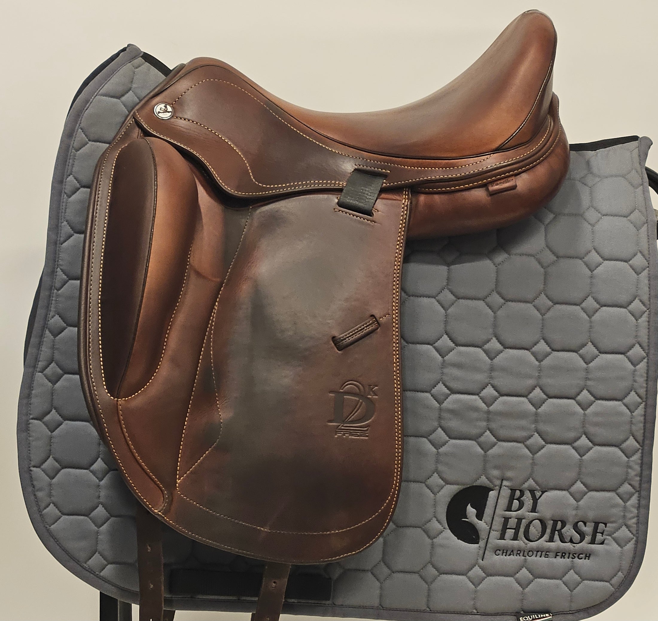 Prestige D2K Free Dressyrsadel 17L/M