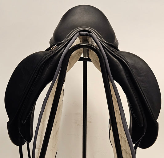 Amerigo Vega Dressyrsadel 17"+1,5