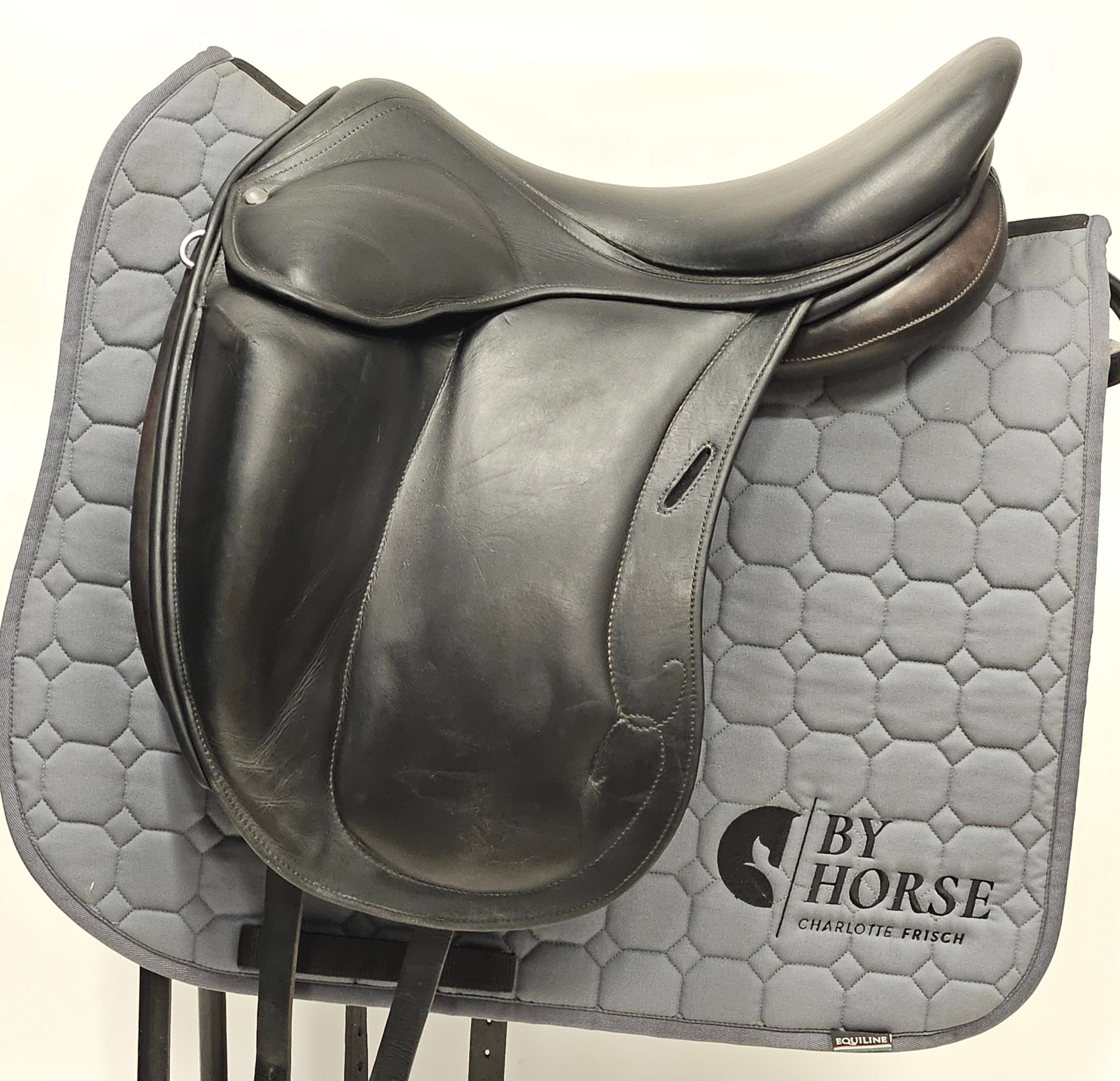 Childeric DFXL Dressyrsadel 18"