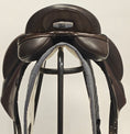 Load image into Gallery viewer, Patrick Saddlery Leggero Dressyrsadel 17,5/M
