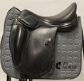 Load image into Gallery viewer, Equipe Olympia Dressyrsadel 18"/M
