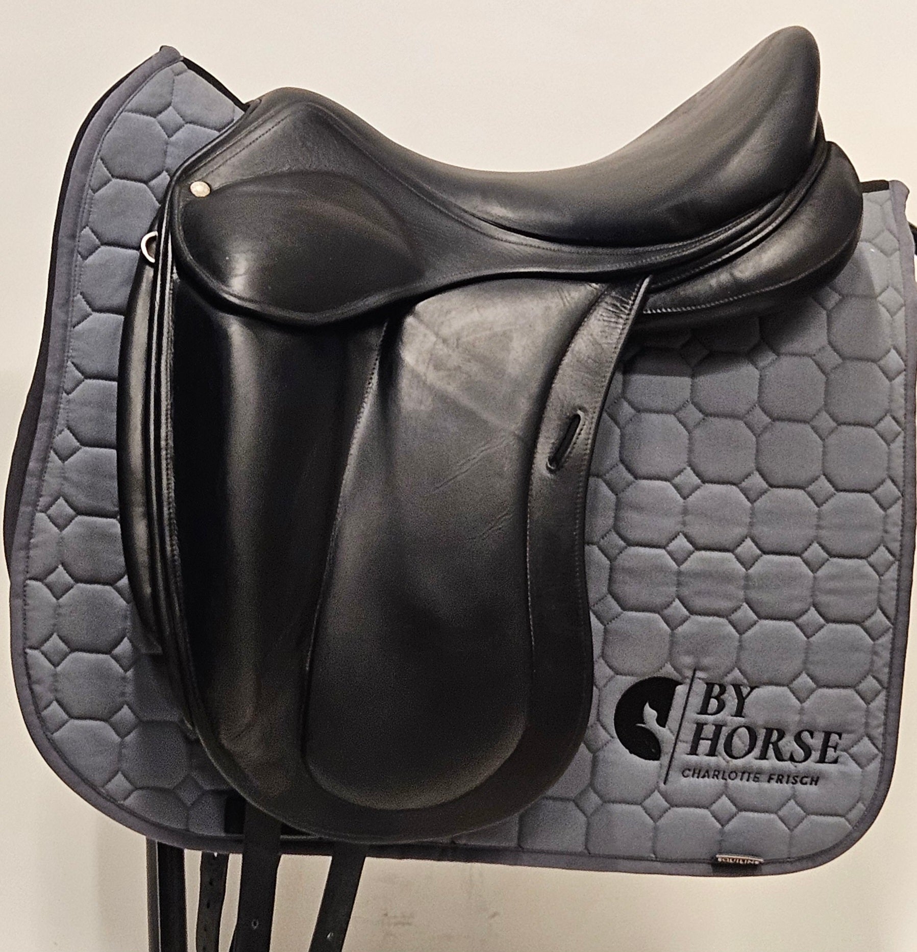 Childeric DFI Dressyrsadel 17"/M