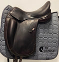 Load image into Gallery viewer, Equipe Olympia Dressyrsadel 17"/+1
