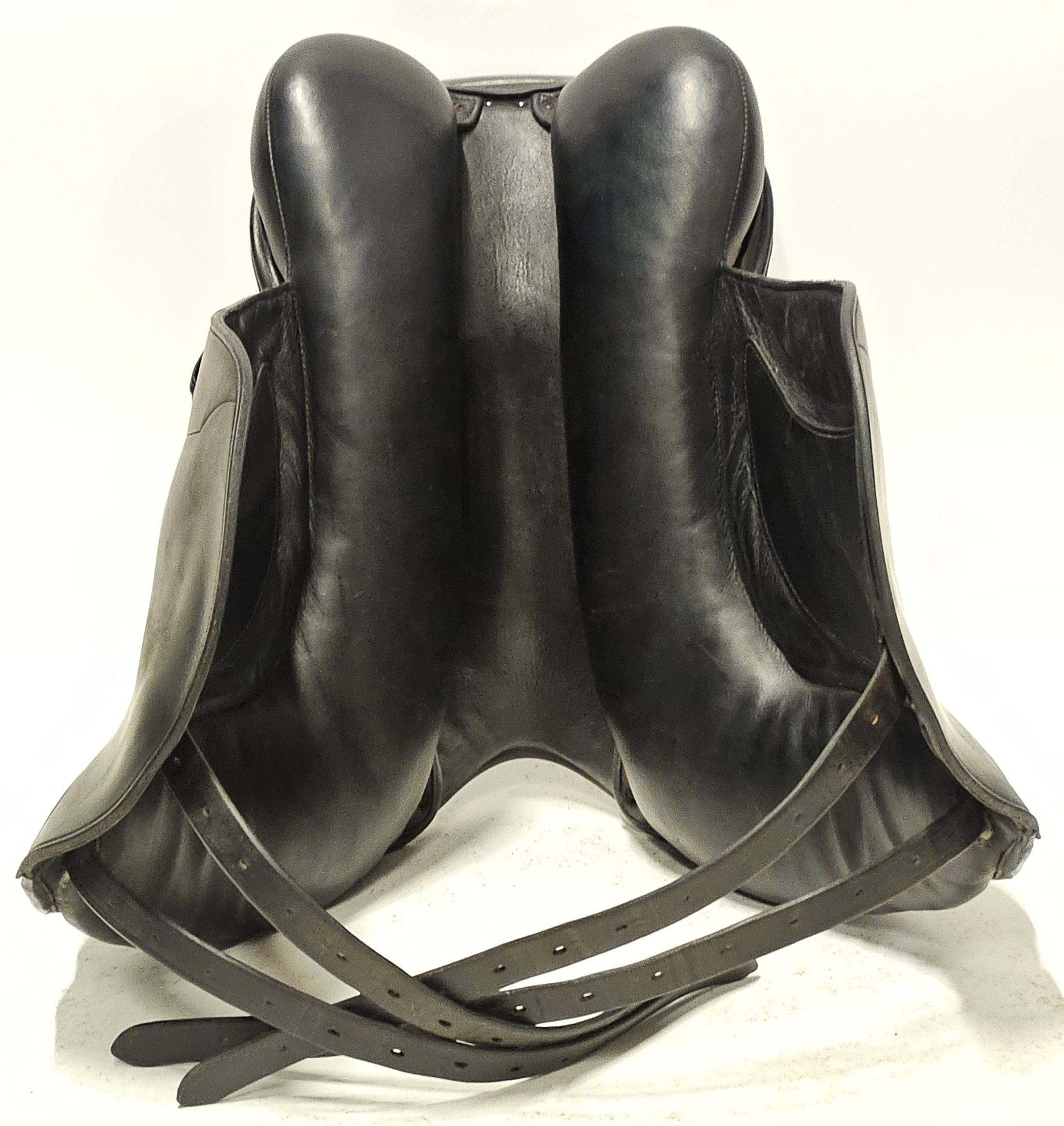 Jeremy Rudge Contour Dressyrsadel 17"/W