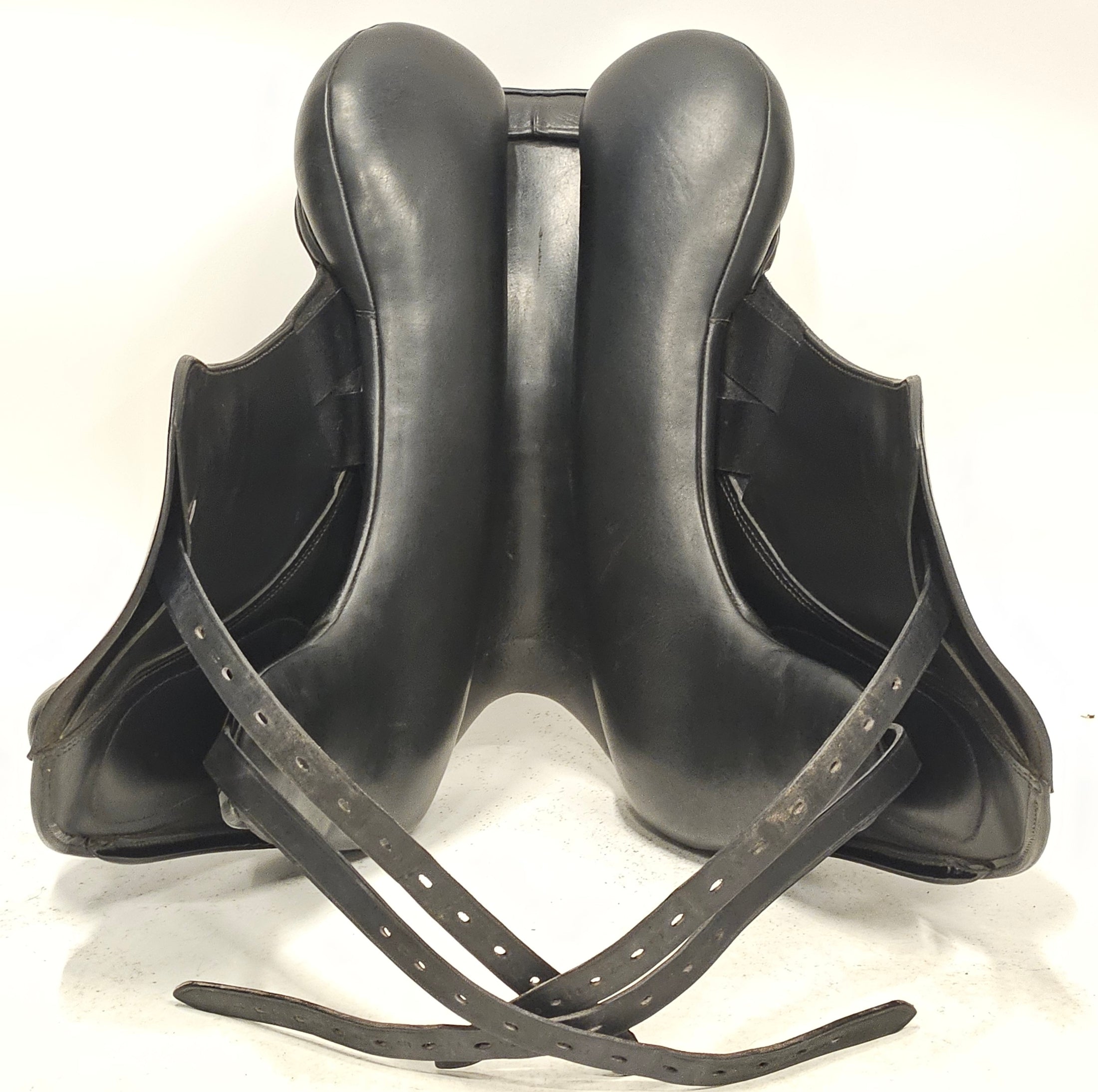 Custom Wolfgang Gemini R Dressyrsadel 18"