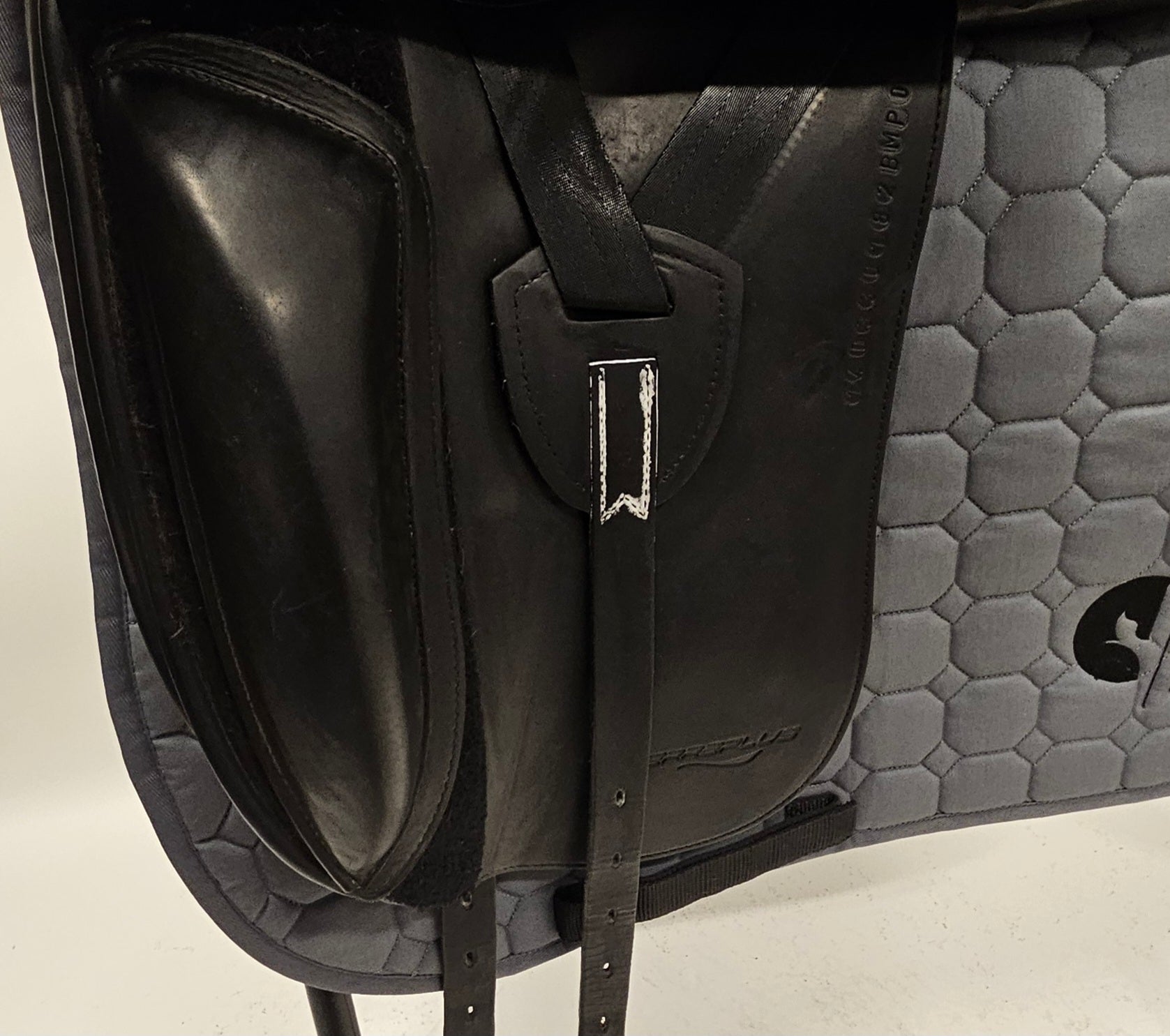Erreplus Adelinde Dressyrsadel 18"/34