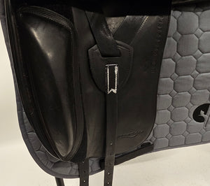Erreplus Adelinde Dressyrsadel 18"/34