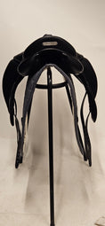 Load image into Gallery viewer, Childeric DFI Dressyrsadel 17"/MW
