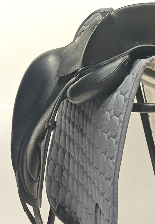 Antares Cadence Dressyrsadel 17"