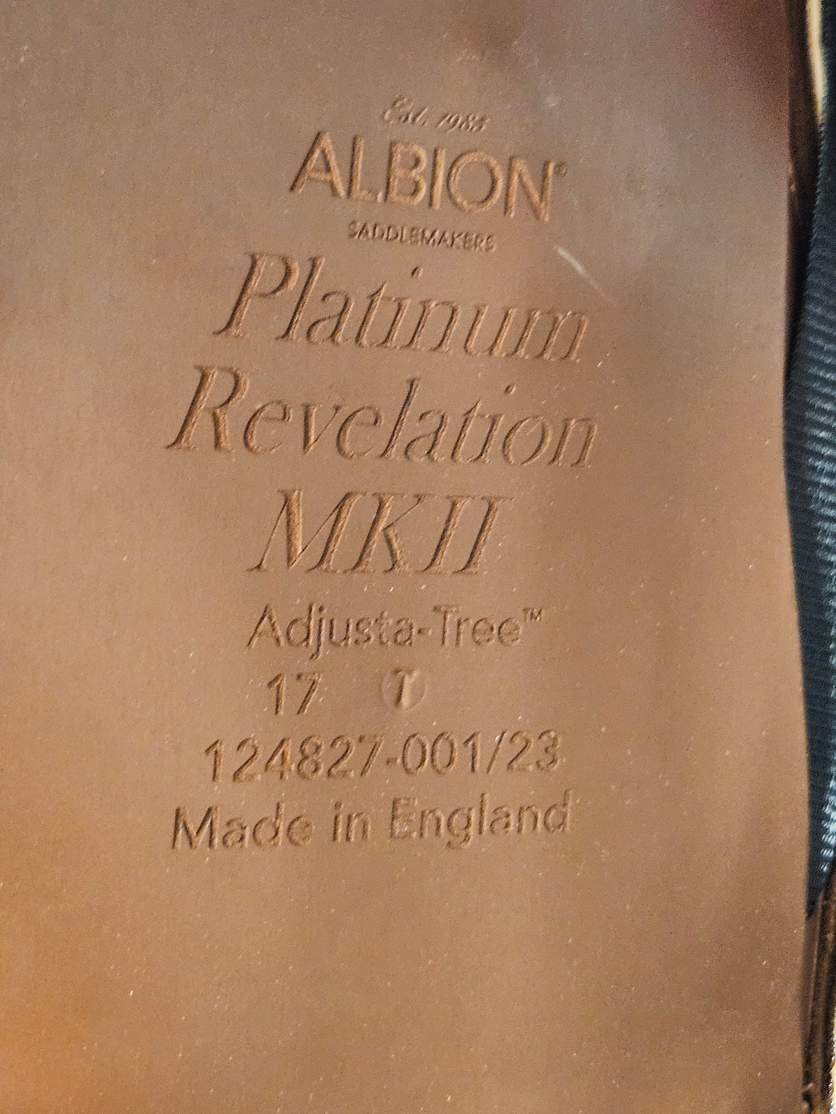 Albion Platinum Revelation MKII Dressyrsadel 17"/XW