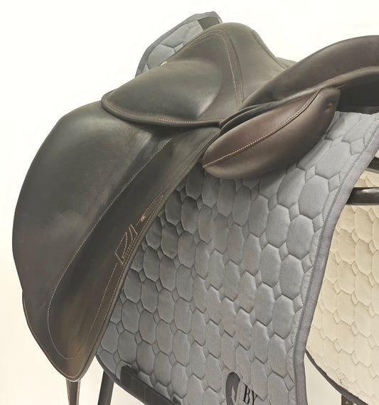 Childeric DI Dressyrsadel 18"/MW