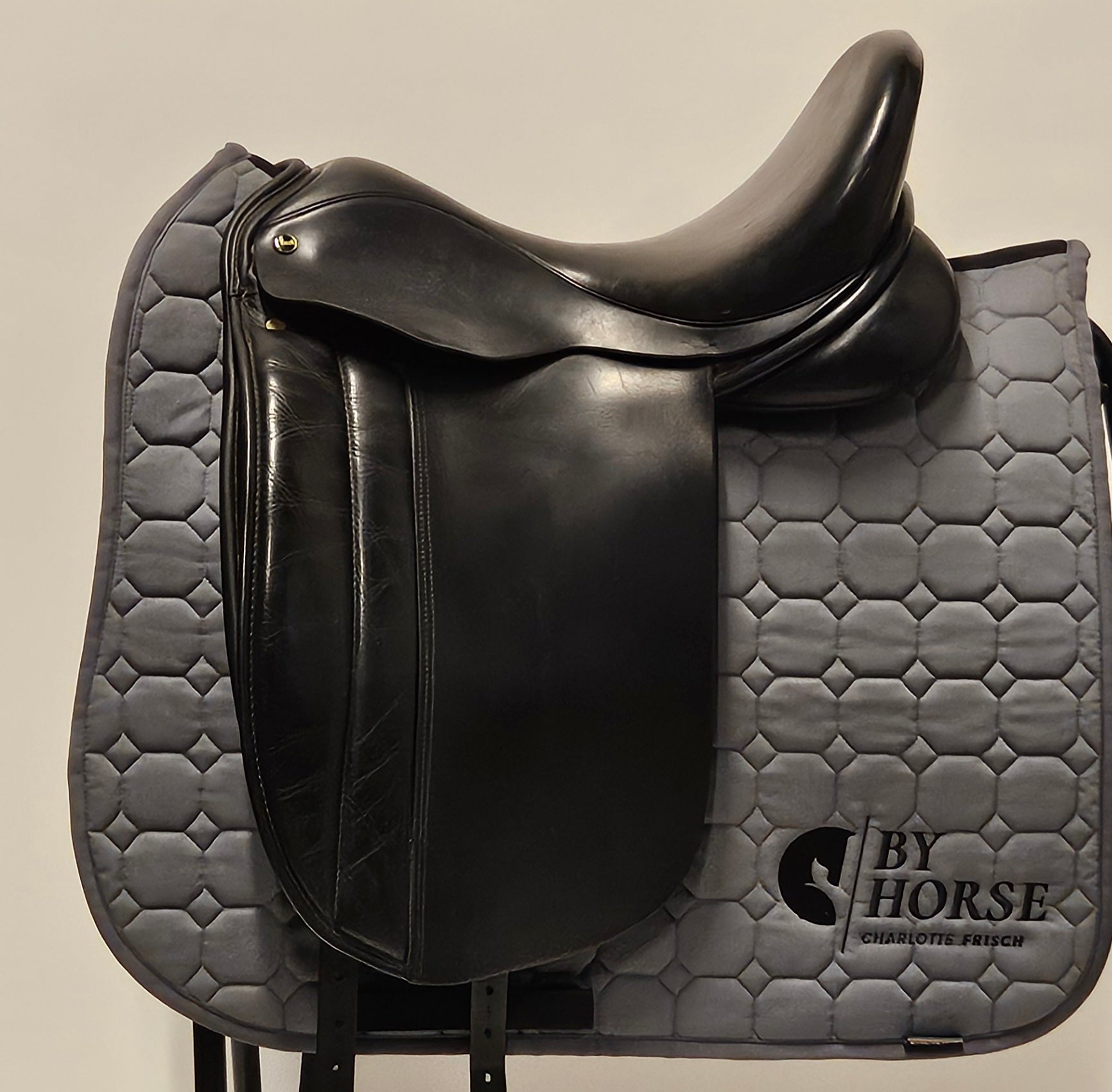 Crown Ideal Warmblood Dressyrsadel 16,5"/W