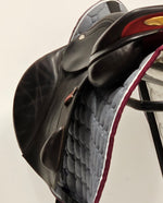 Ladda upp bild till gallerivisning, Equipe Rarity Grip Hoppsadel 16"/+1
