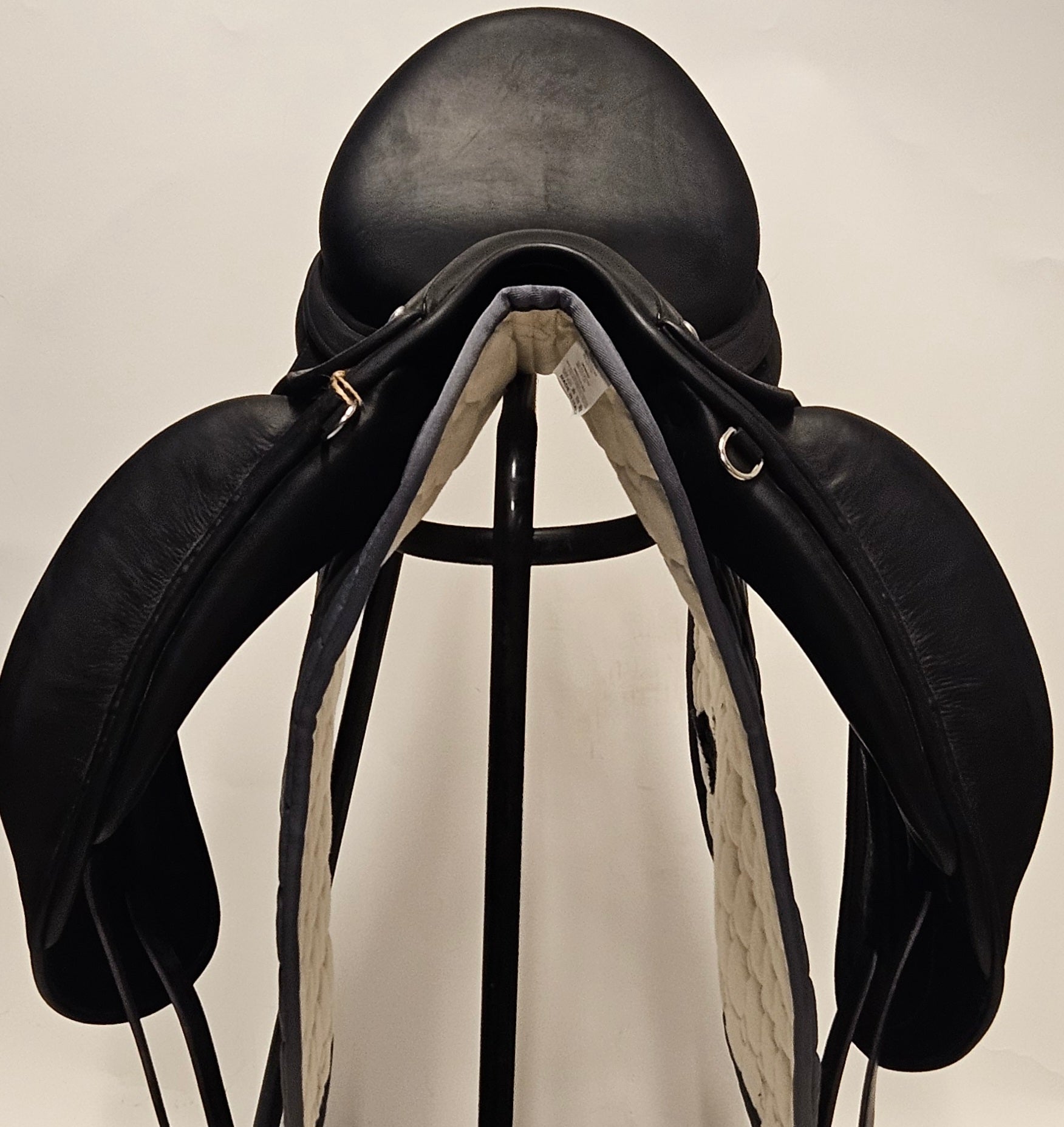 Childeric DHE Dressyrsadel 17"/MW-W