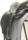 Load image into Gallery viewer, Equipe Viktoria Dressyrsadel 17,5"/M
