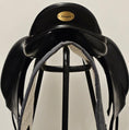 Load image into Gallery viewer, Equipe Oracle Dressyrsadel 17"
