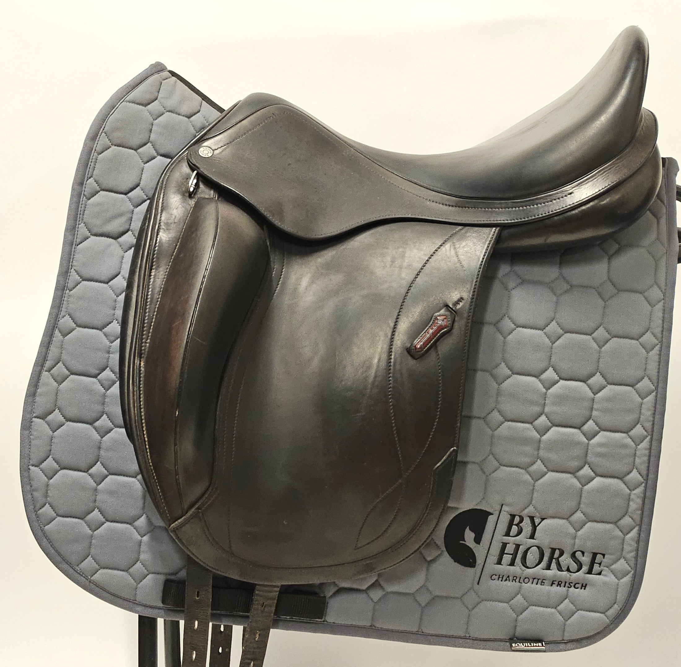 Equipe Olympia Dressyrsadel 18"/+1