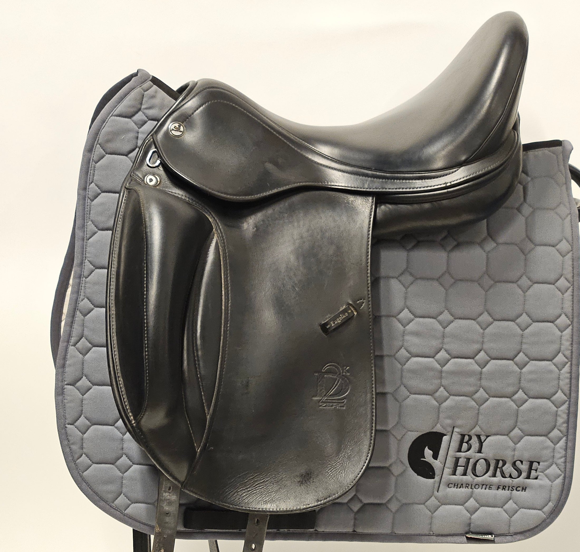 Prestige D2 Dressyrsadel 18/M
