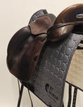 Load image into Gallery viewer, Patrick Saddlery Leggero Dressyrsadel 17,5/XW
