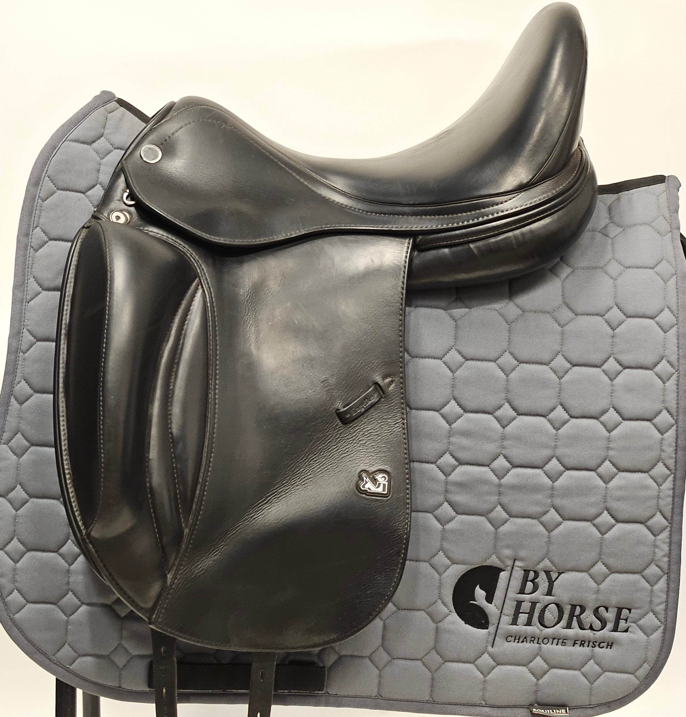 Prestige D2 Dressyrsadel 17/M