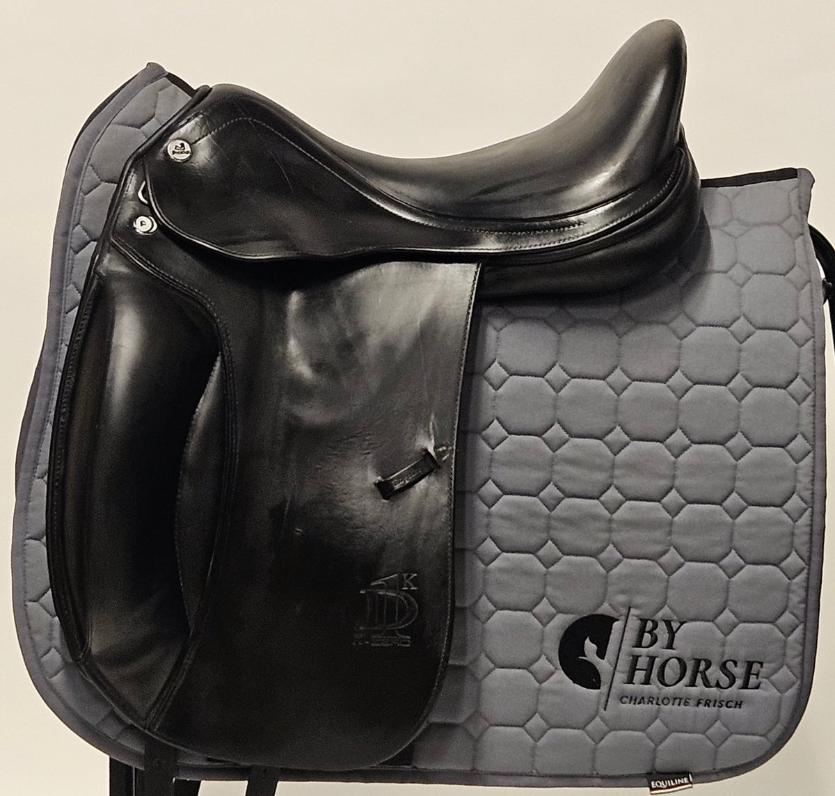 Prestige D1 Dressyrsadel 17"/M