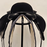 Ladda upp bild till gallerivisning, Bates Innova Dressyrsadel 17,5&quot;/M
