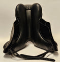 Load image into Gallery viewer, Anatomica Cygnus G3 Dressyrsadel 18"/M
