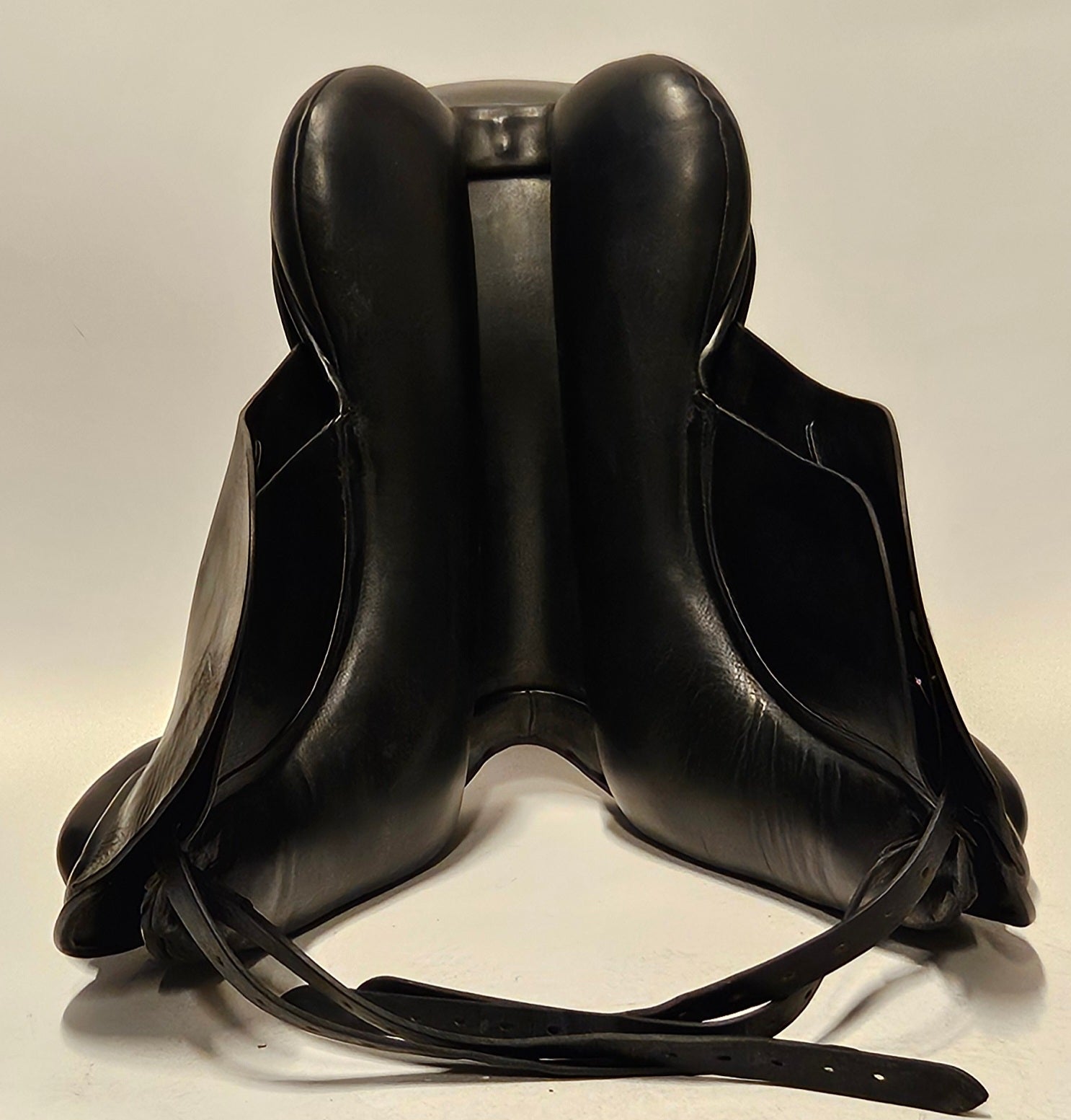 Anatomica Cygnus G3 Dressyrsadel 18"/M