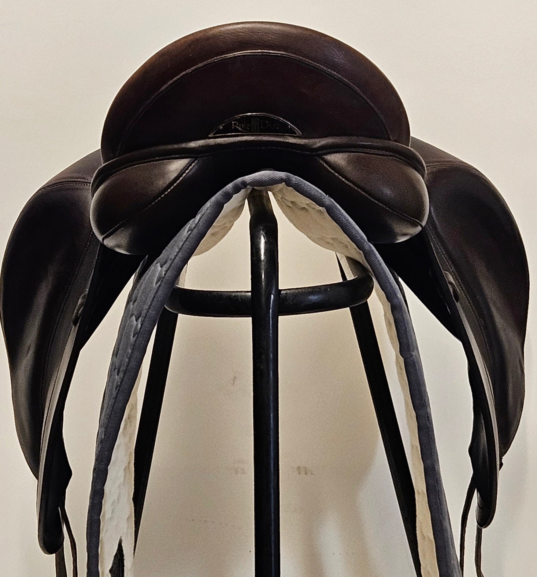 Lippo Integro Dressyrsadel 16"/XW (ändringsbar)