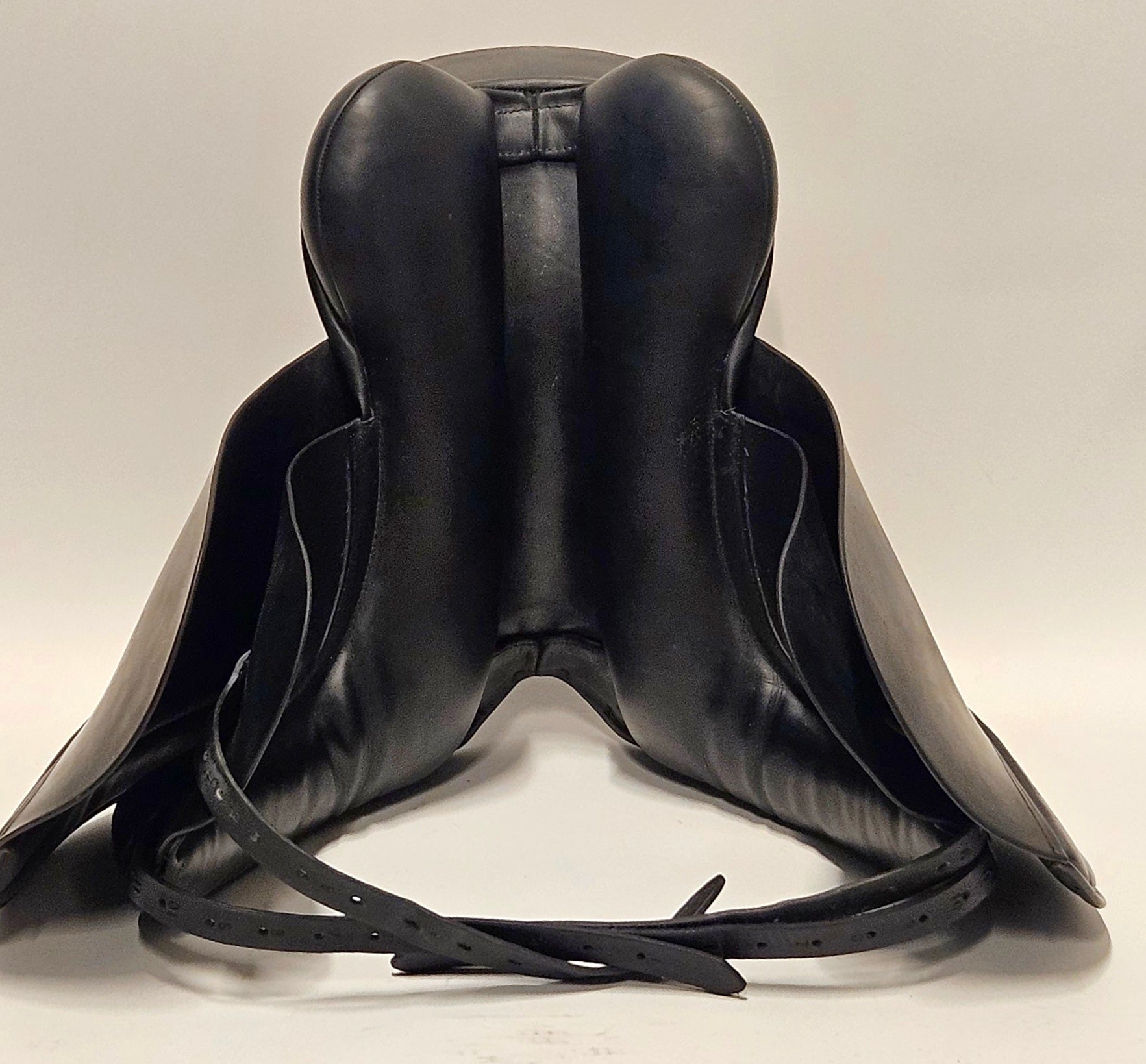 Crown Ideal Warmblood Dressyrsadel 16,5"/W