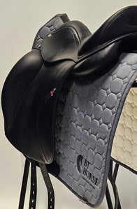 Equipe Olympia Dressyrsadel 17"/+0,5