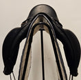 Load image into Gallery viewer, Prestige Philosophy Dressyrsadel 17"/34
