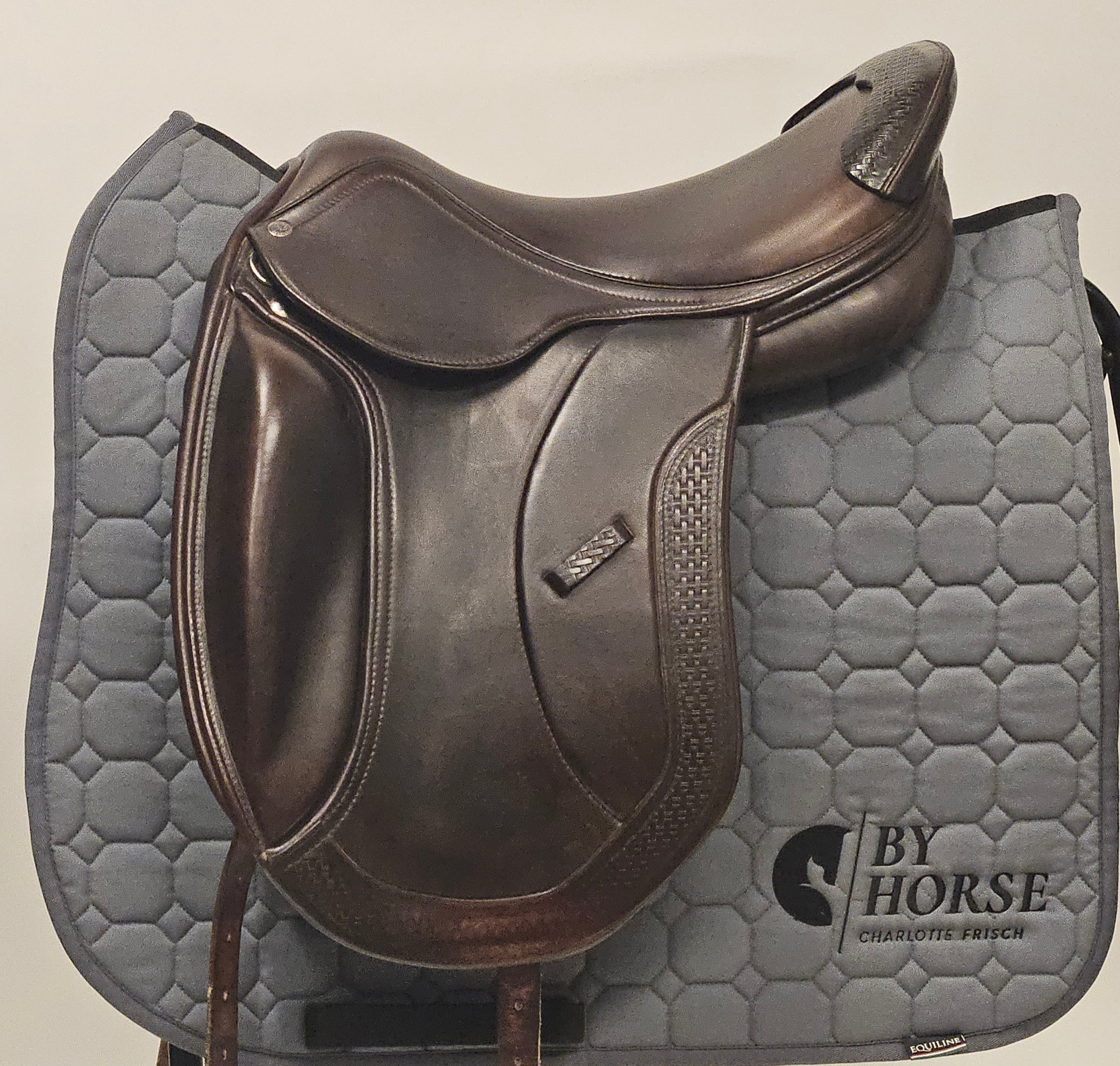 Ergo X Salmiak Dressyrsadel 17"/W