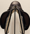 Load image into Gallery viewer, Prestige D1 Dressyrsadel 17"/M
