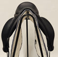 Load image into Gallery viewer, Equipe Viktoria Dressyrsadel 17"/+1
