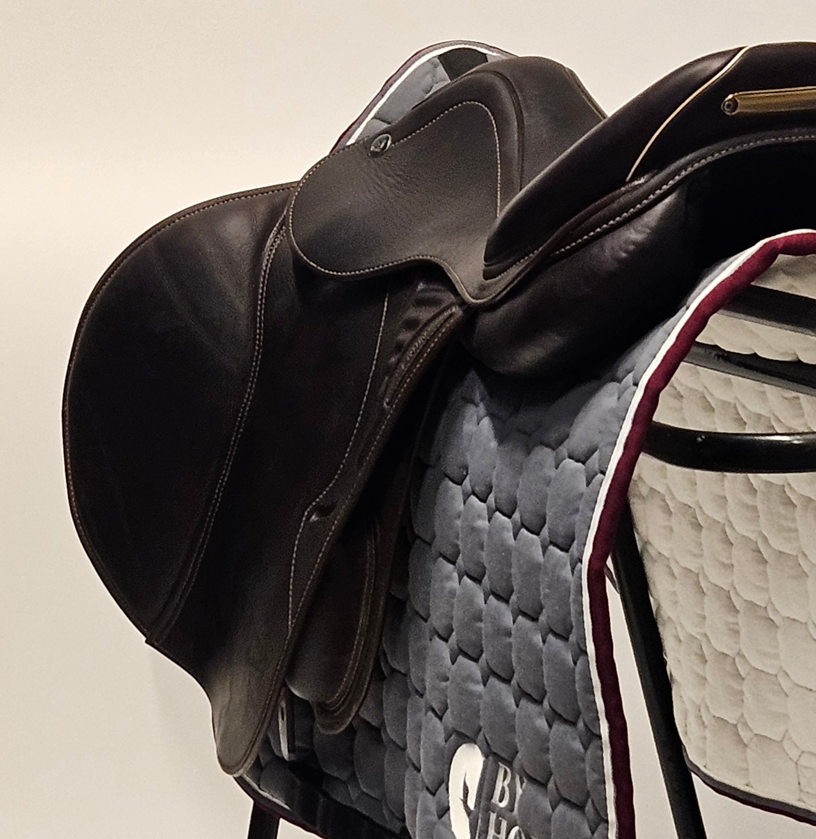 Prestige Versailles Hoppsadel 17"/34