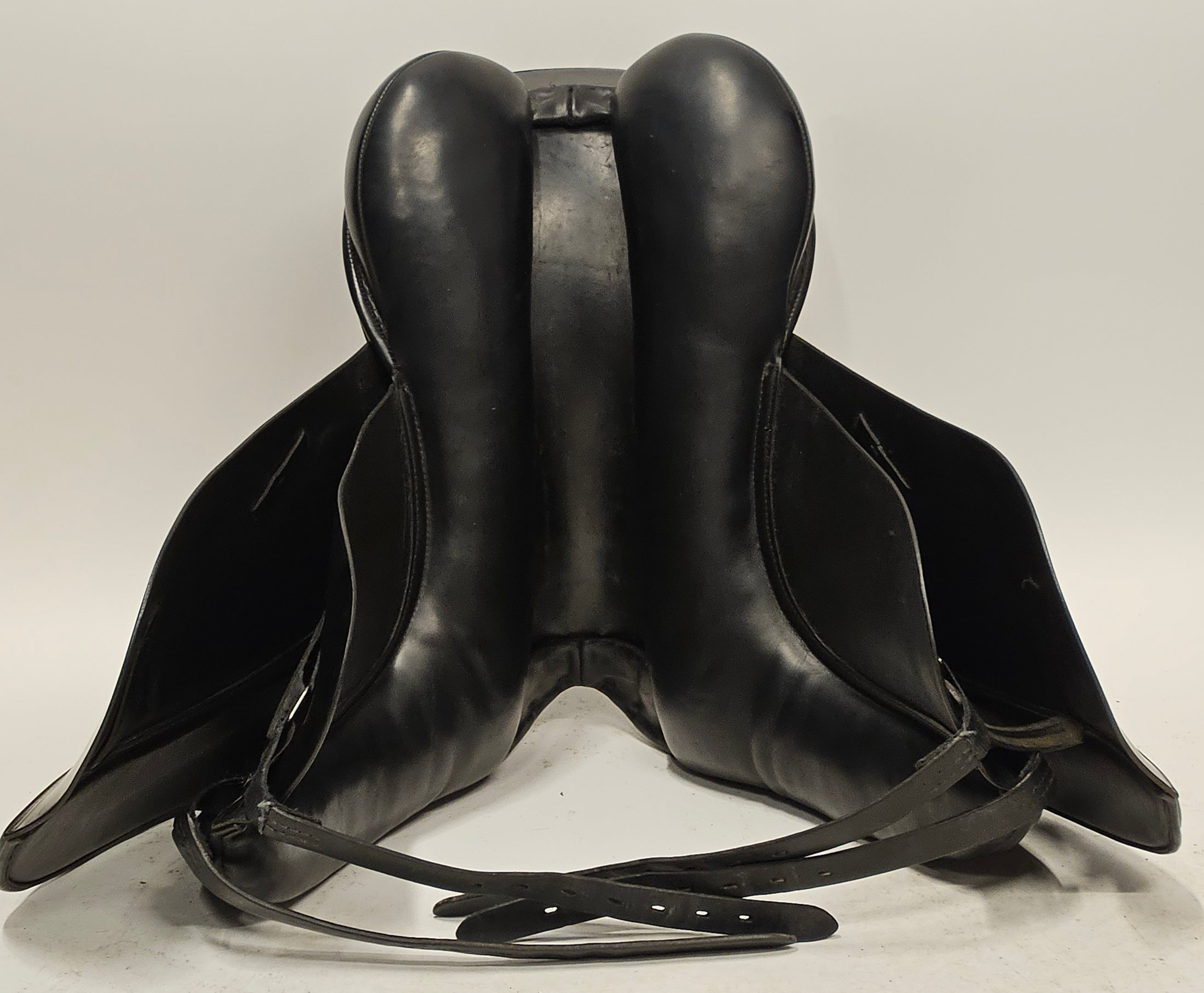 Wellington Elite Dressyrsadel 16,5"/2 (M)