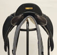Load image into Gallery viewer, Childeric DSC Dressyrsadel 17"/MW
