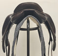 Load image into Gallery viewer, Ergo X Salmiak Dressyrsadel 17"/W
