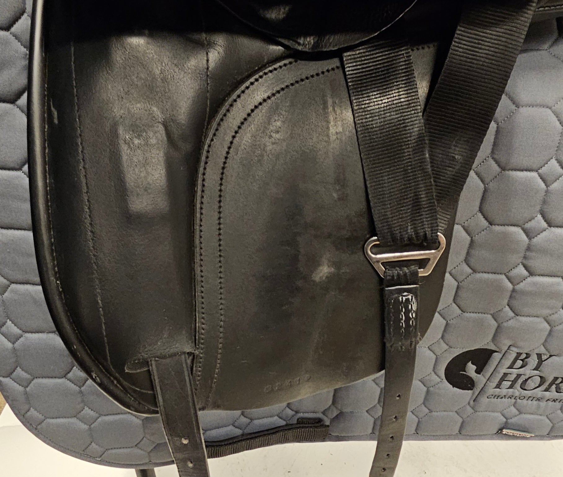 Custom Wolfgang Solo Dressyrsadel 16"/W