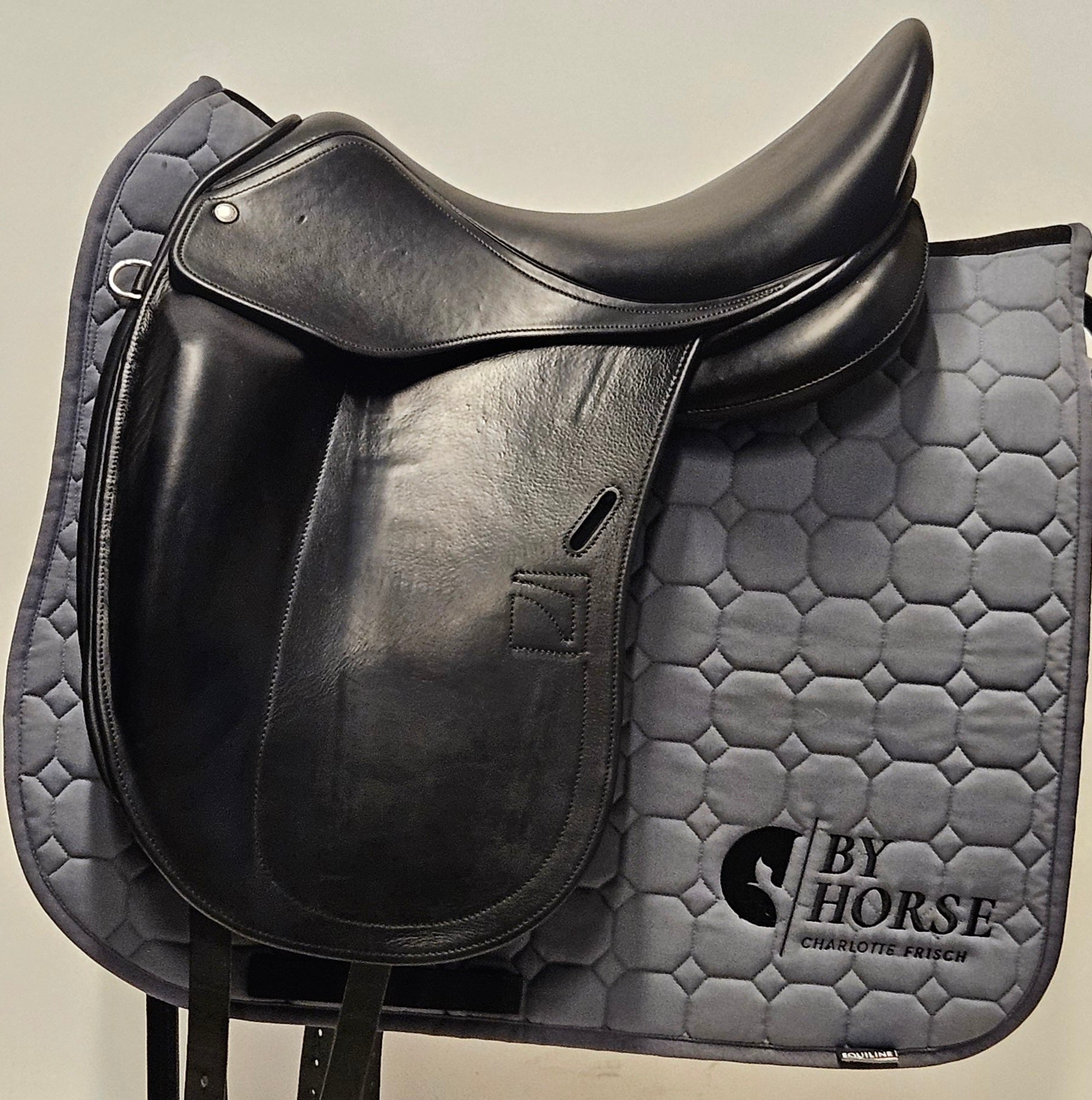 Childeric DSC Dressyrsadel 17"/M