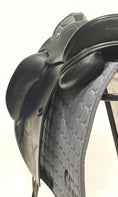 Load image into Gallery viewer, Erreplus Vittoria Dressyrsadel 17,5"/XW
