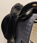 Load image into Gallery viewer, Kieffer dressyrsadel 17"/MW
