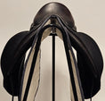 Load image into Gallery viewer, Equipe Olympia Dressyrsadel 17,5"/+1
